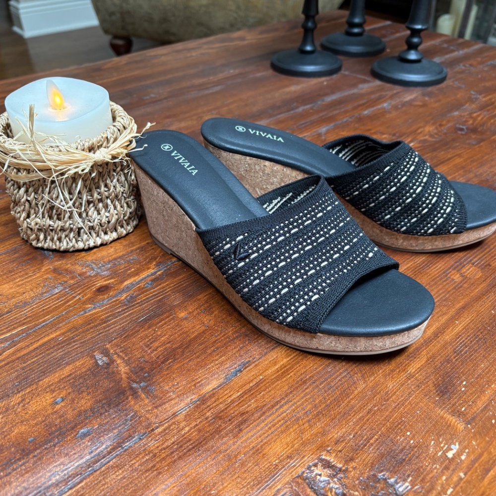 Vivaia Stacey round toe wedge platform slide - Picture 11 of 13
